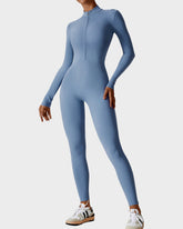 Mono ajustado para entrenamiento con cremallera frontal y diseño ligero